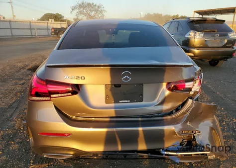 2019 Mercedes-Benz A 220 из США, поврежденный, VIN WDD3G4EB4KW002804